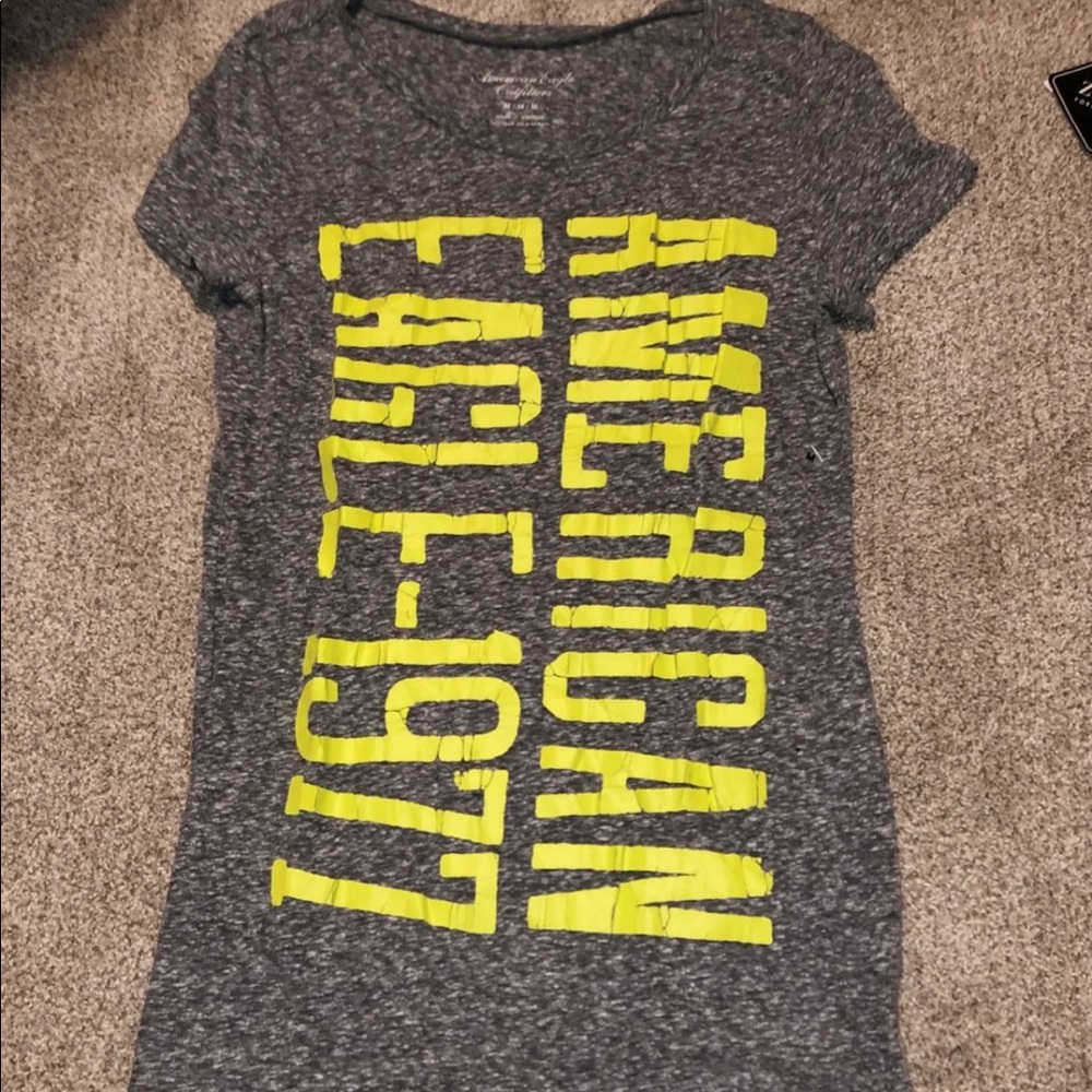 graphic tee